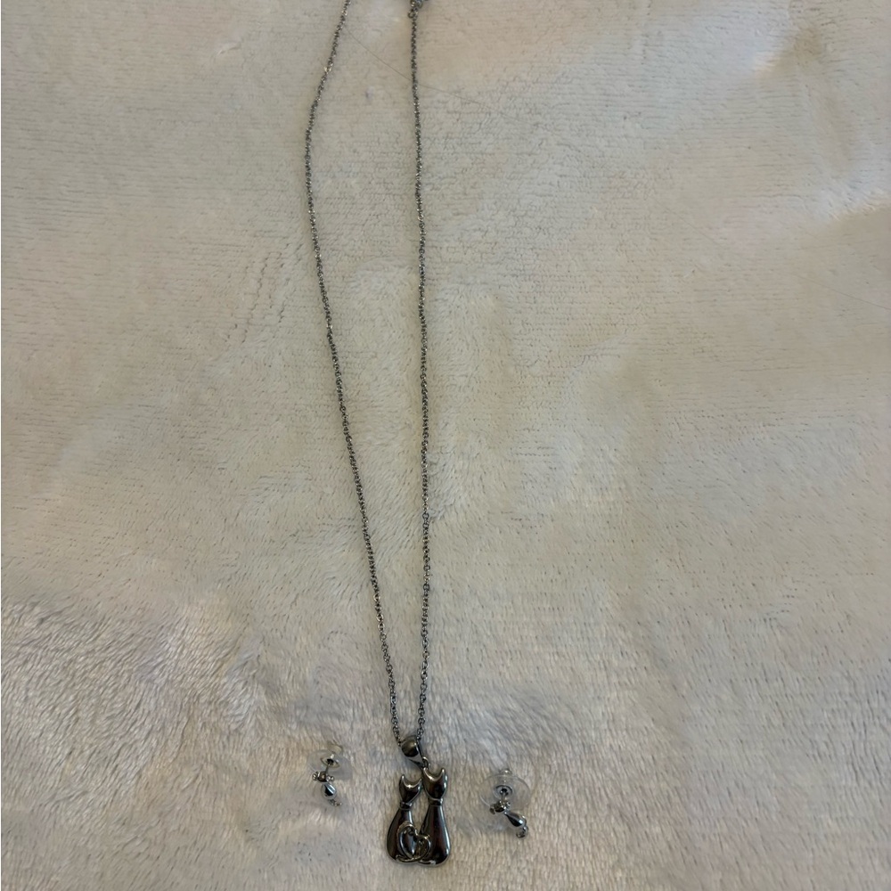 Silver Cat Pendant Necklace